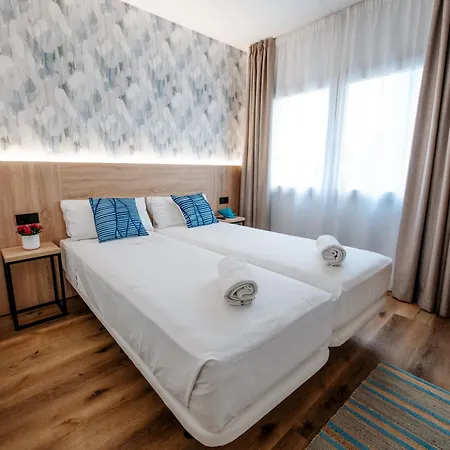 Sweet Lloret Suites